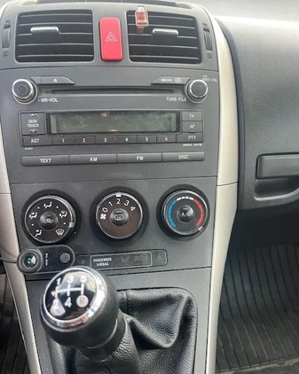 Toyota Auris cena 16900 przebieg: 239900, rok produkcji 2008 z Piwniczna-Zdrój małe 29